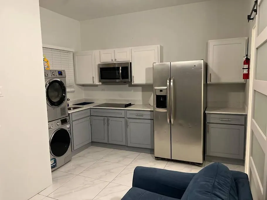 Luxury 1 Bedroom & Rooftop Pool Unit #2 Falmouth Apartment