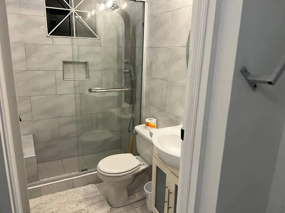 Luxury 1 Bedroom & Rooftop Pool Unit #2 Falmouth Jamaica